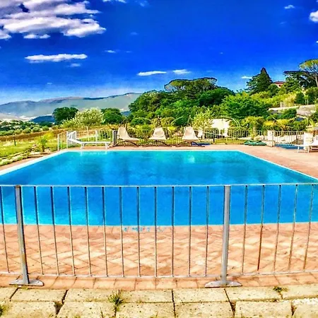 Βίλα Spoleto Poolside07 Kms Centresleeps 24Wifiairconentire Property Exc Yours Colle Umberto (Umbria)