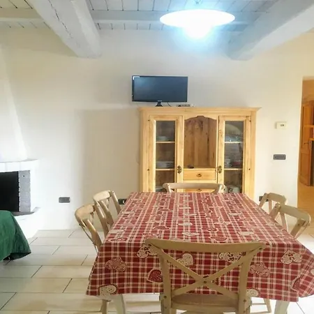 Spoleto Poolside07 Kms Centresleeps 24Wifiairconentire Property Exc Yours * Colle Umberto (Umbria)