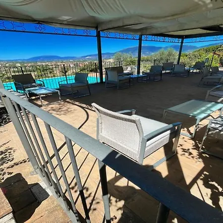 Spoleto Poolside07 Kms Centresleeps 24Wifiairconentire Property Exc Yours * Colle Umberto
