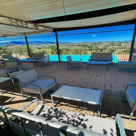 Spoleto Poolside07 Kms Centresleeps 24Wifiairconentire Property Exc Yours ヴィラ