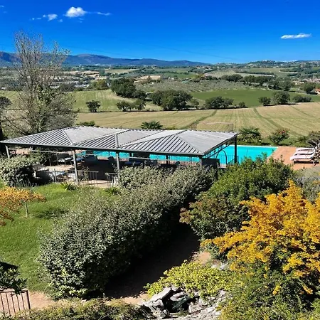 Βίλα Spoleto Poolside07 Kms Centresleeps 24Wifiairconentire Property Exc Yours